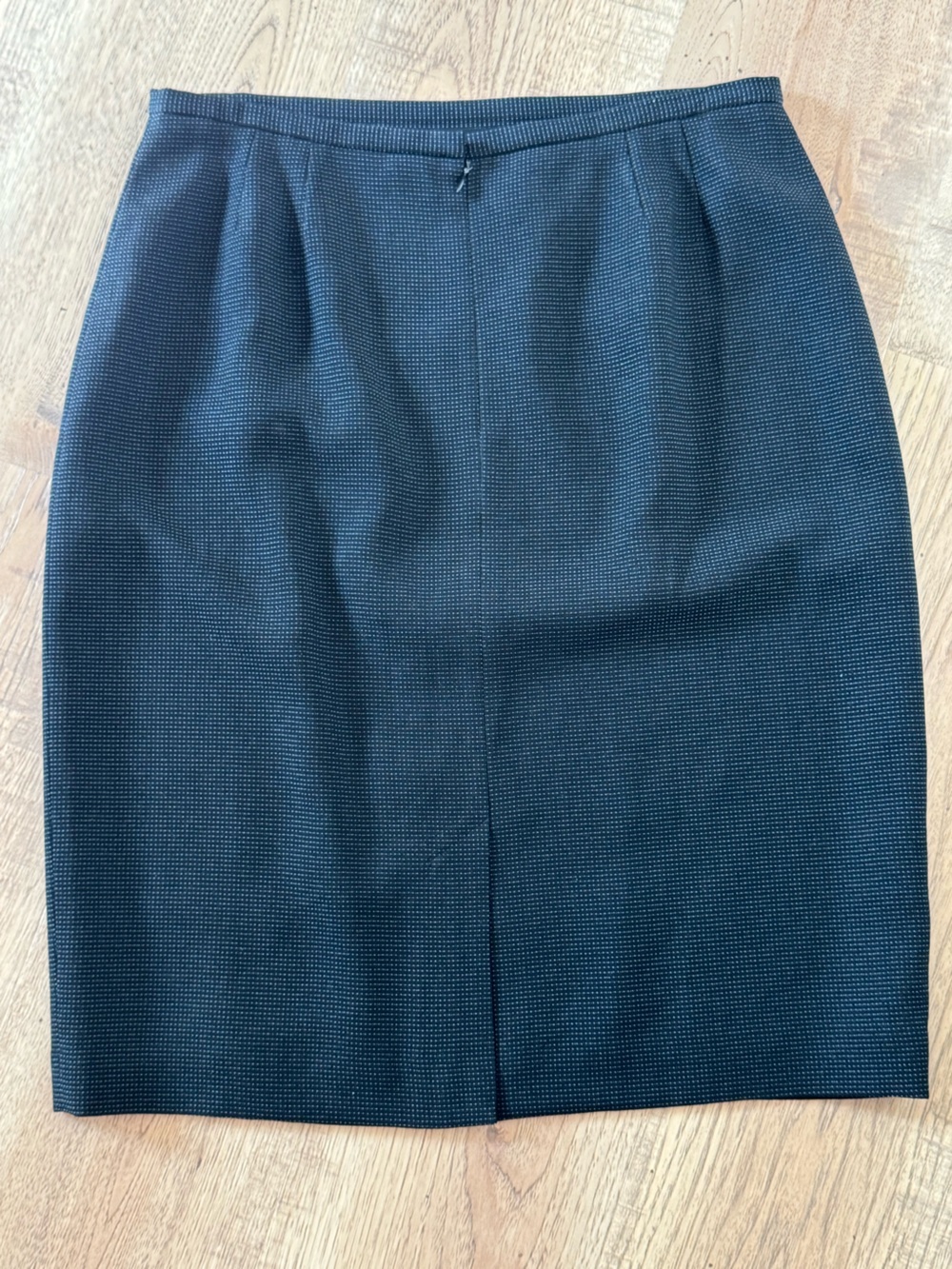 Liz Claiborne Collection Petite 14 Black Pinstripe Pencil Career Skirt - Picture 6 of 6